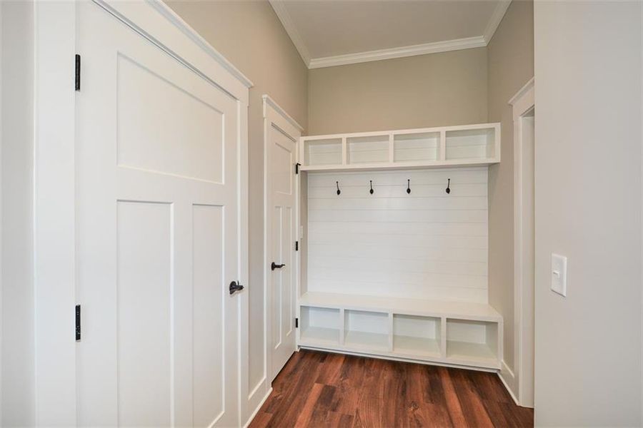 Spacious, unfurnished interior of a new home in , Jasper (Image 16).