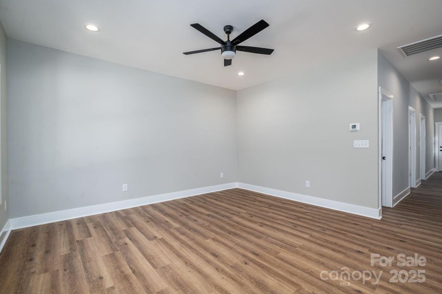 Spacious, unfurnished interior of a new home in , Lowell (Image 13).
