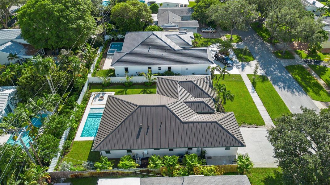 Exterior details and patio area of a home in , North Palm Beach (Image 15).