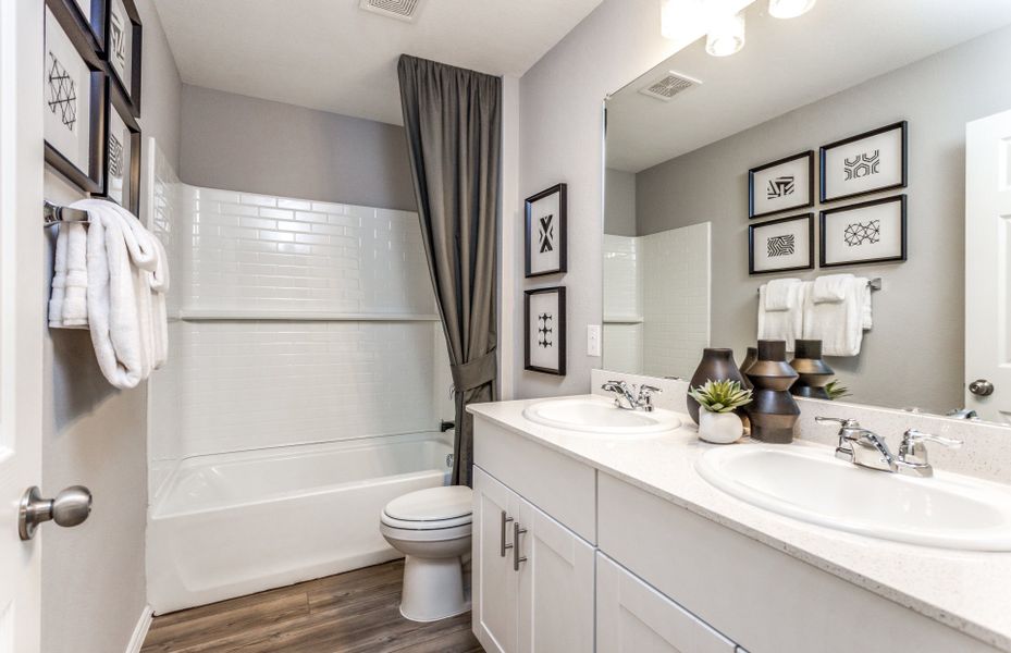 Spacious secondary bathroom