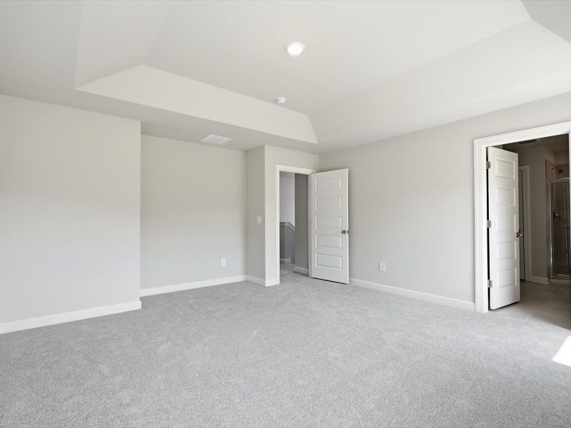 Spacious, unfurnished interior of a new home in Wexford Park, Fountain Inn (Image 15).