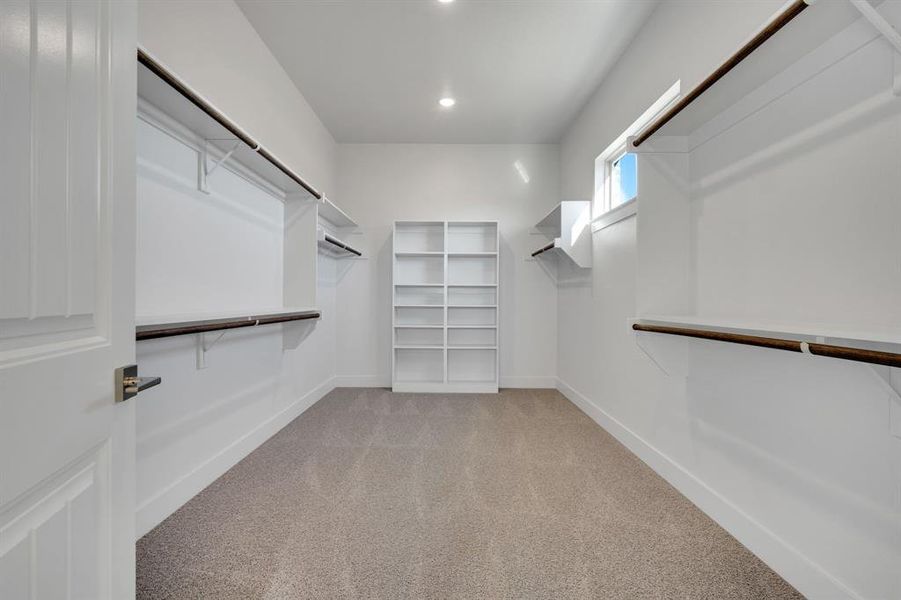 Spacious, unfurnished interior of a new home in , Midlothian (Image 28).