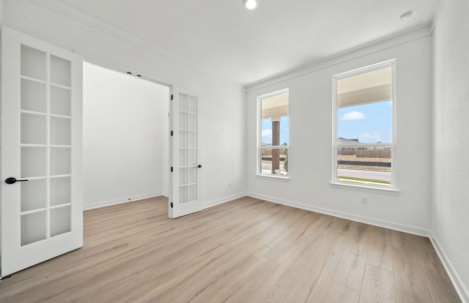 Representative unfurnished interior of a home built from the Electra by Pulte Homes in 6 Creeks, Kyle (Image 22).