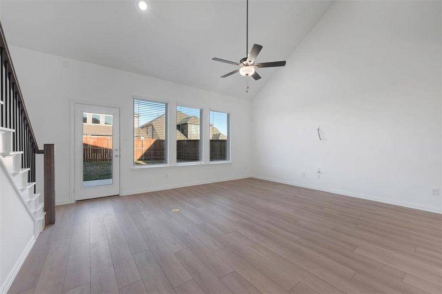 Spacious, unfurnished interior of a new home in Lily Creek at Sutton Fields, Aubrey (Image 37).
