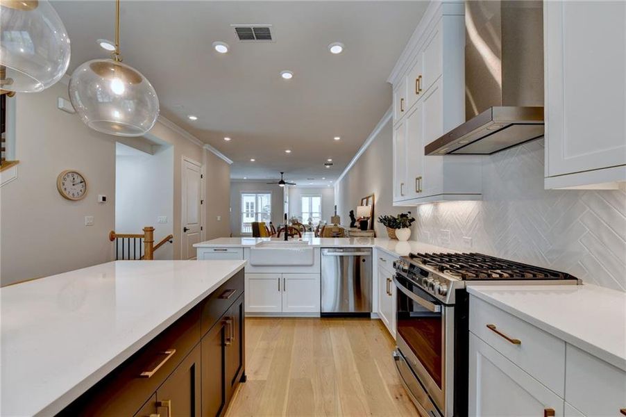 Furnished interior view inside a new home in , Alpharetta (Image 43).