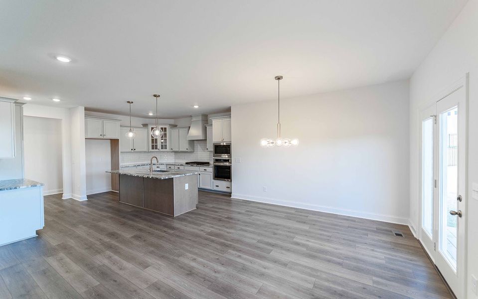 Image 28 of a home in Aden Woods.