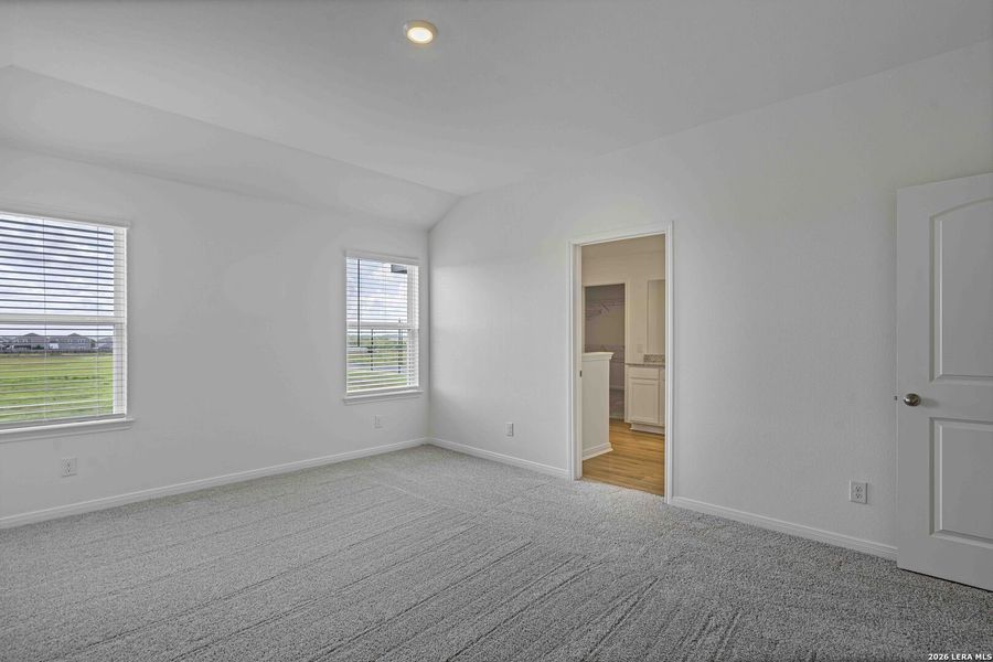 Spacious, unfurnished interior of a new home in , San Antonio (Image 18).