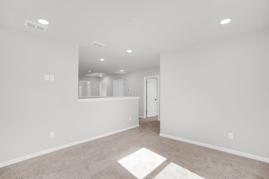 Spacious, unfurnished interior of a new home in Carriage Estates, Lexington (Image 44).