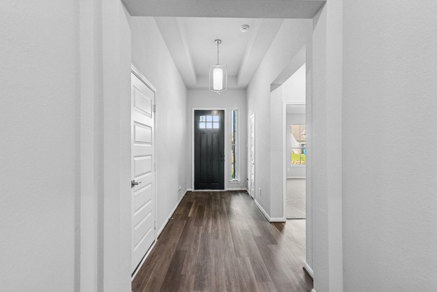 Welcoming foyer (*Photo not of actual home and used for illustration purposes only.) Welcoming foyer (*Photo not of actual home and used for illustration purposes only.)