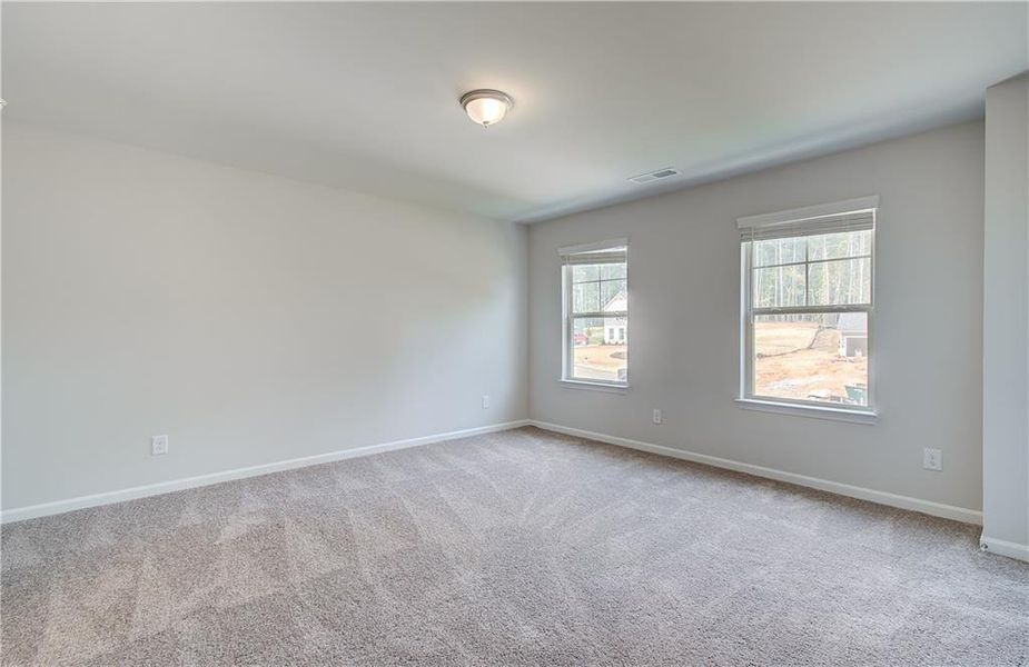 Spacious, unfurnished interior of a new home in Riverbend Overlook, Fayetteville (Image 25).