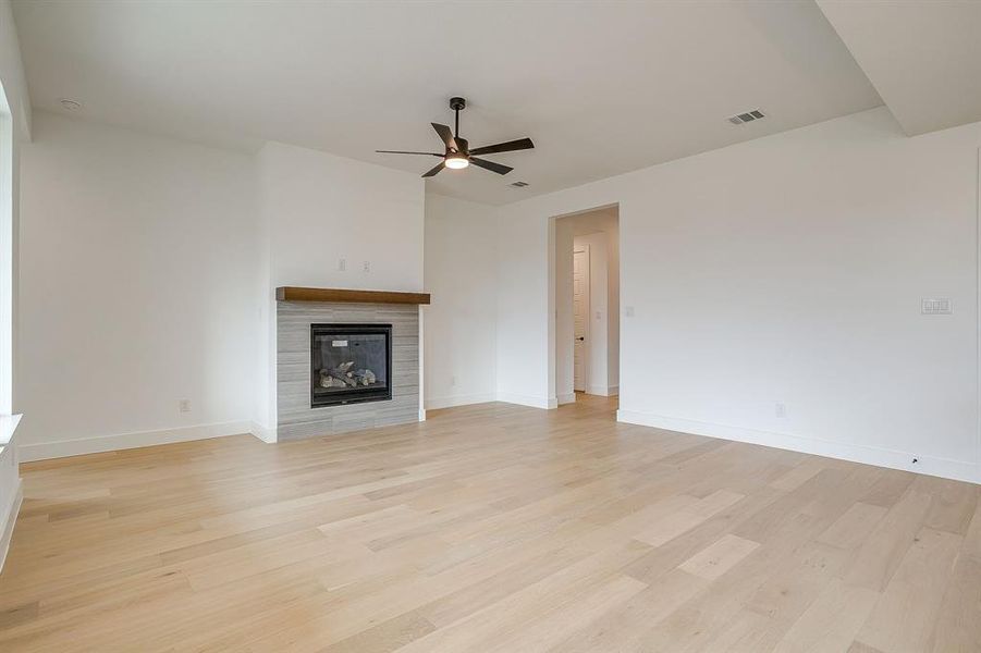 Spacious, unfurnished interior of a new home in Talon Hills, Fort Worth (Image 25).