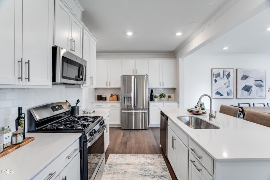 SUN_ElizabethSprings_Pic_202ShingleOak_1