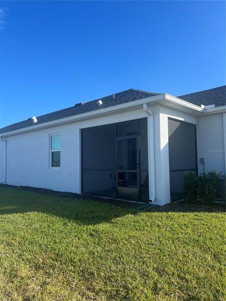 Exterior details and patio area of a home in , Sarasota (Image 3).