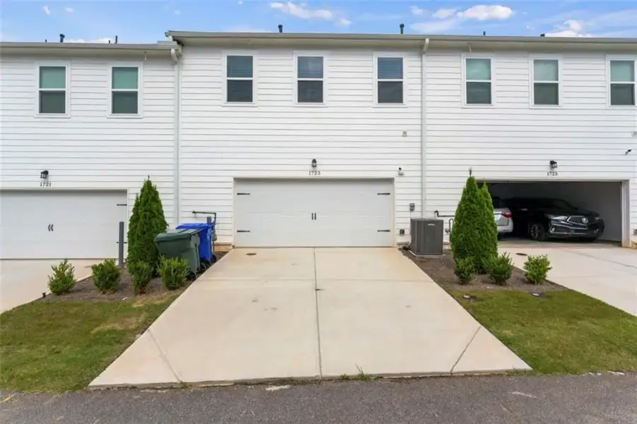 Exterior details and patio area of a home in , Conyers (Image 23).