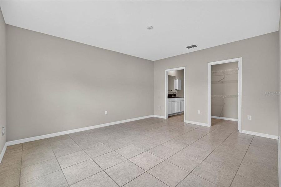 Spacious, unfurnished interior of a new home in , Edgewater (Image 35). Spacious, unfurnished interior of a new home in , Edgewater (Image 35).