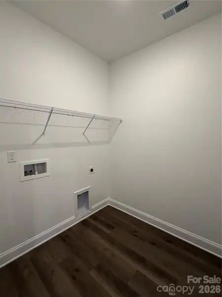 Spacious, unfurnished interior of a new home in , Denver (Image 9).