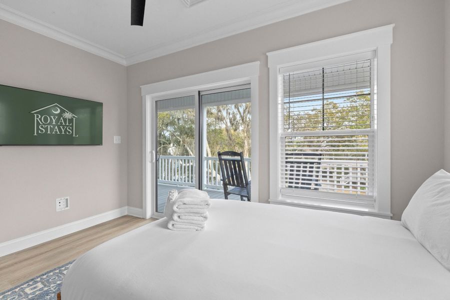 Furnished interior view inside a new home in , Edisto Island (Image 10).