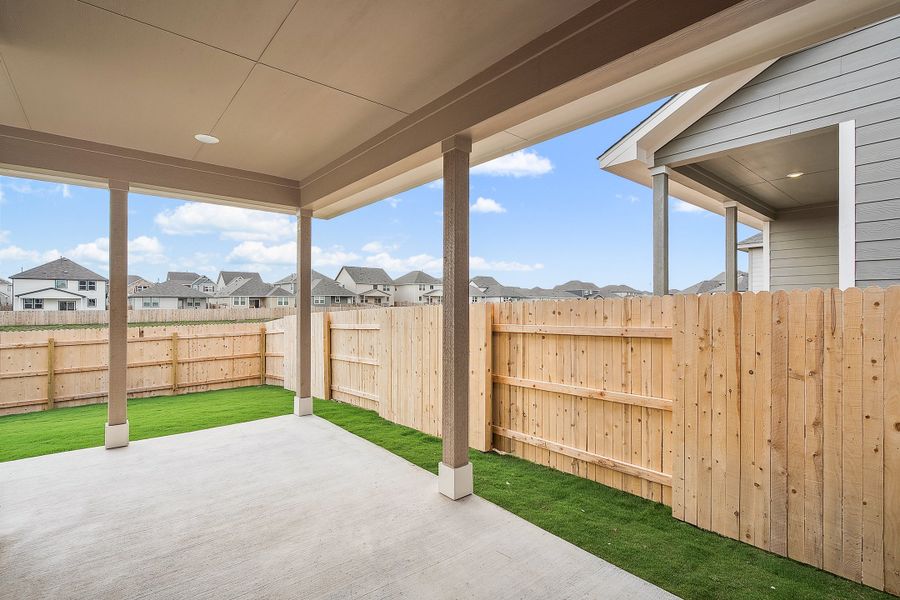 Image 58 representing the Blake by Ashton Woods in Rolling Glen, Hutto, TX.