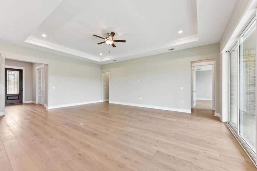 Spacious, unfurnished interior of a new home in Sun City Texas, Georgetown (Image 18).