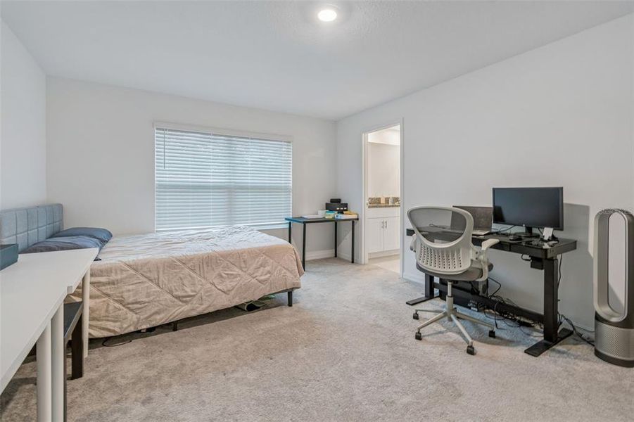 Furnished interior view inside a new home in , Land O' Lakes (Image 14).