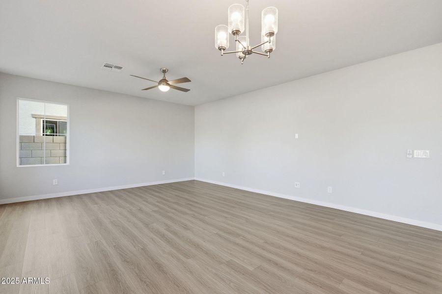 6568 N 15TH DR, Phoenix, AZ 85015