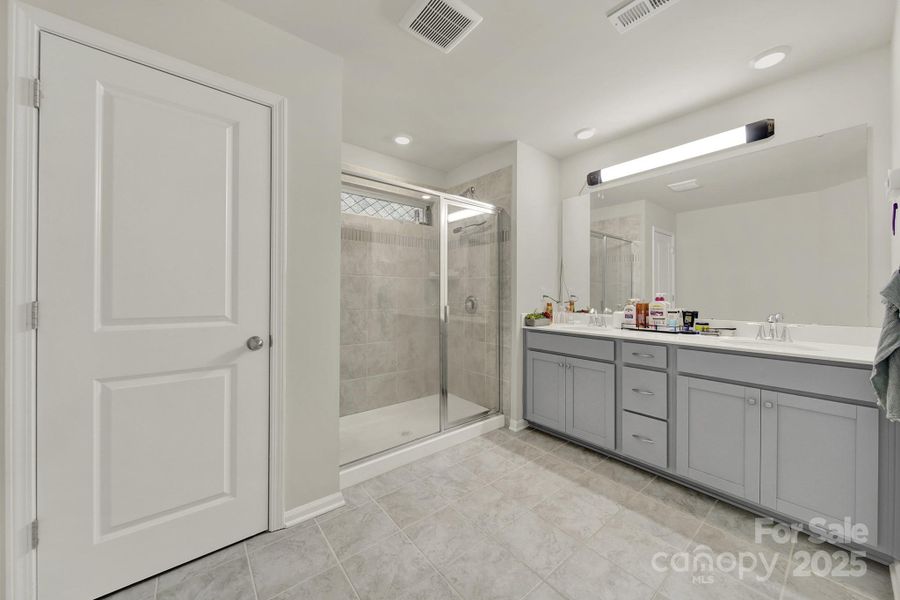 Furnished interior view inside a new home in Windhaven: Glen, Tega Cay (Image 10).