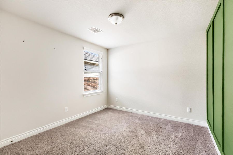 Spacious, unfurnished interior of a new home in Grand Oaks Reserve, Cleveland (Image 23).