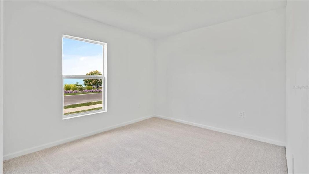 Spacious, unfurnished interior of a new home in Peace Creek Reserve: Manor Key Collection, Winter Haven (Image 9).