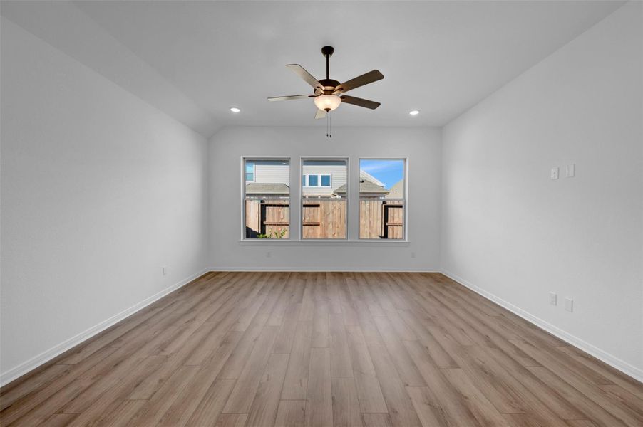 Spacious, unfurnished interior of a new home in Escondido 45’ Homesites, Magnolia (Image 19).