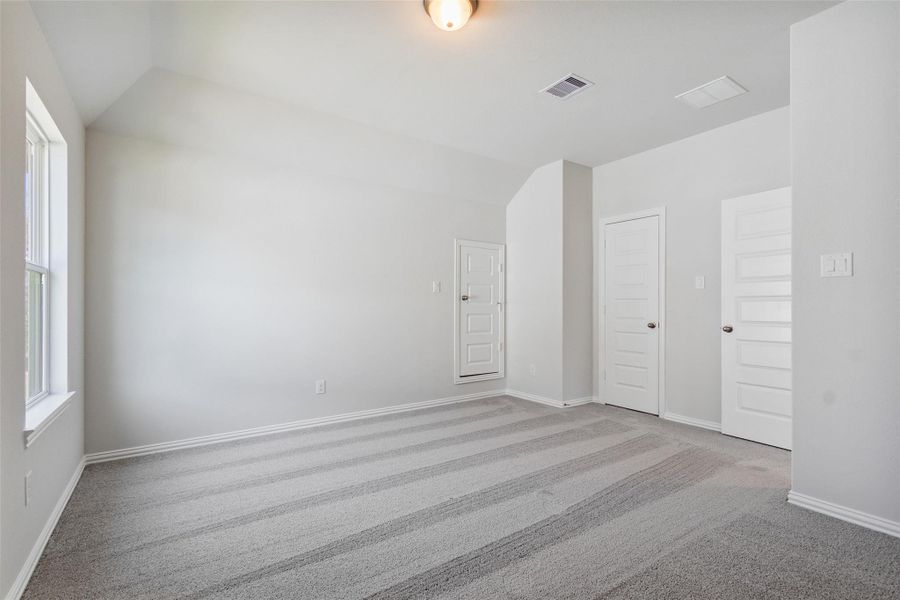 Spacious, unfurnished interior of a new home in The Woodlands Hills, Willis (Image 26).