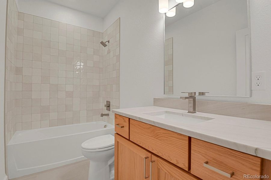 Main level full bath Main level full bath