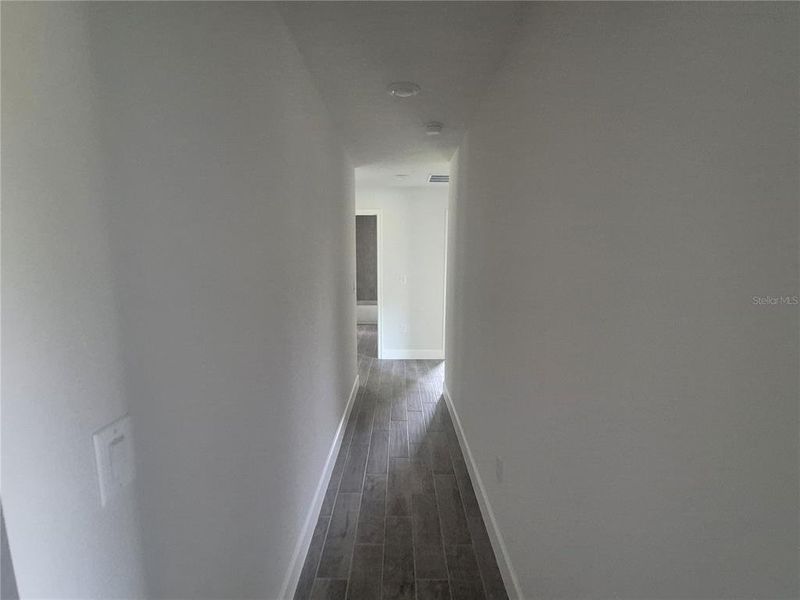 Spacious, unfurnished interior of a new home in Hill Country Estates, Dade City (Image 52).