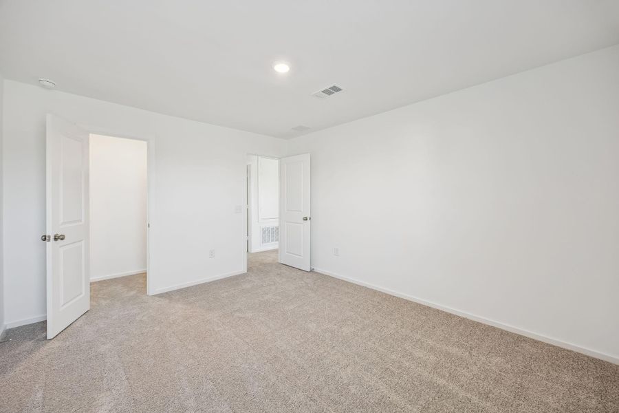 Spacious, unfurnished interior of a new home in Decker Farms, Magnolia (Image 24).