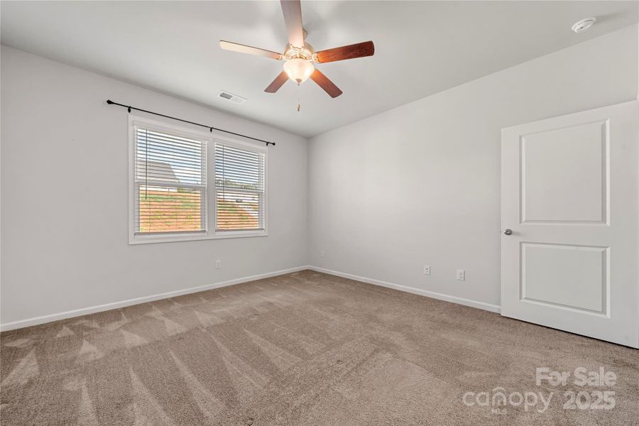 Spacious, unfurnished interior of a new home in , Denver (Image 25).