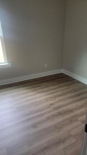 Spacious, unfurnished interior of a new home in , North Charleston (Image 10).