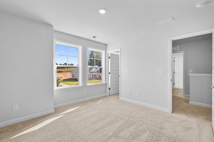 Spacious, unfurnished interior of a new home in Fieldstone, Lexington (Image 43). Spacious, unfurnished interior of a new home in Fieldstone, Lexington (Image 43).