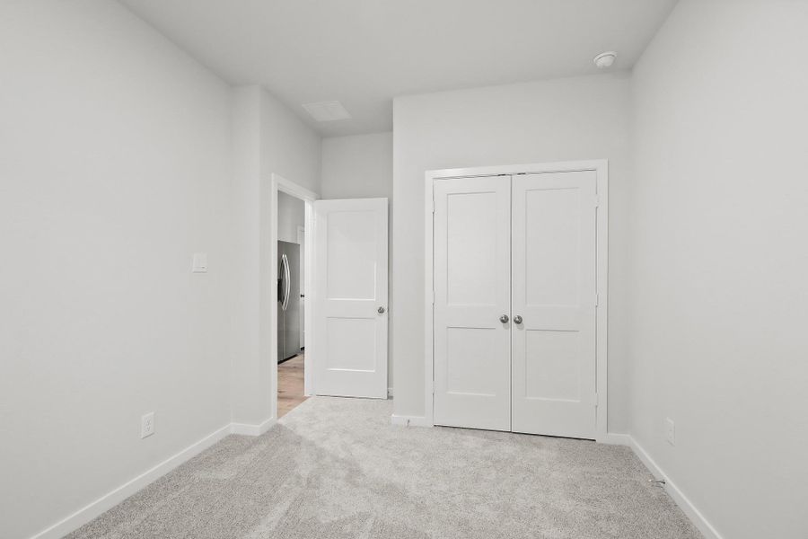 Spacious, unfurnished interior of a new home in Lexington Heights, Willis (Image 12).