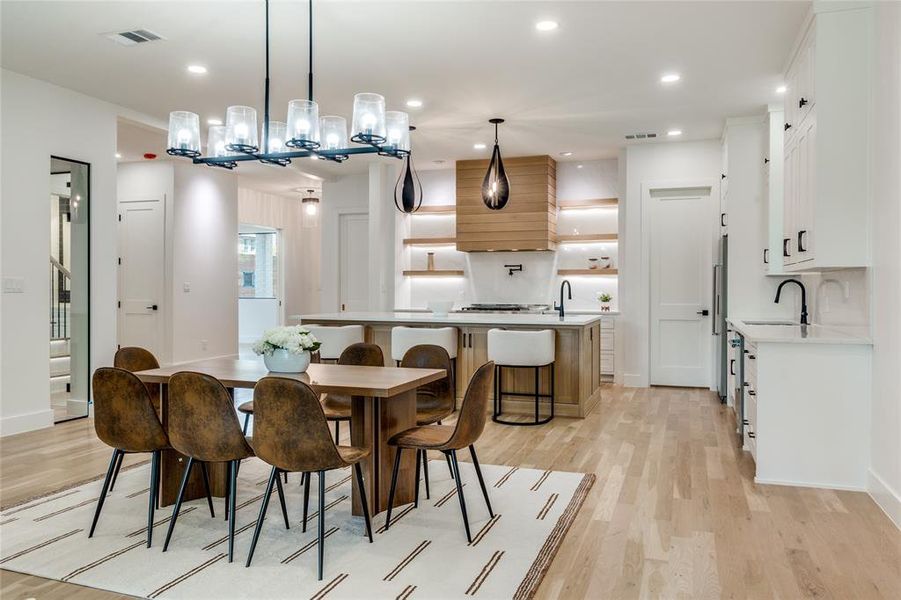 Furnished interior view inside a new home in , Dallas (Image 8).