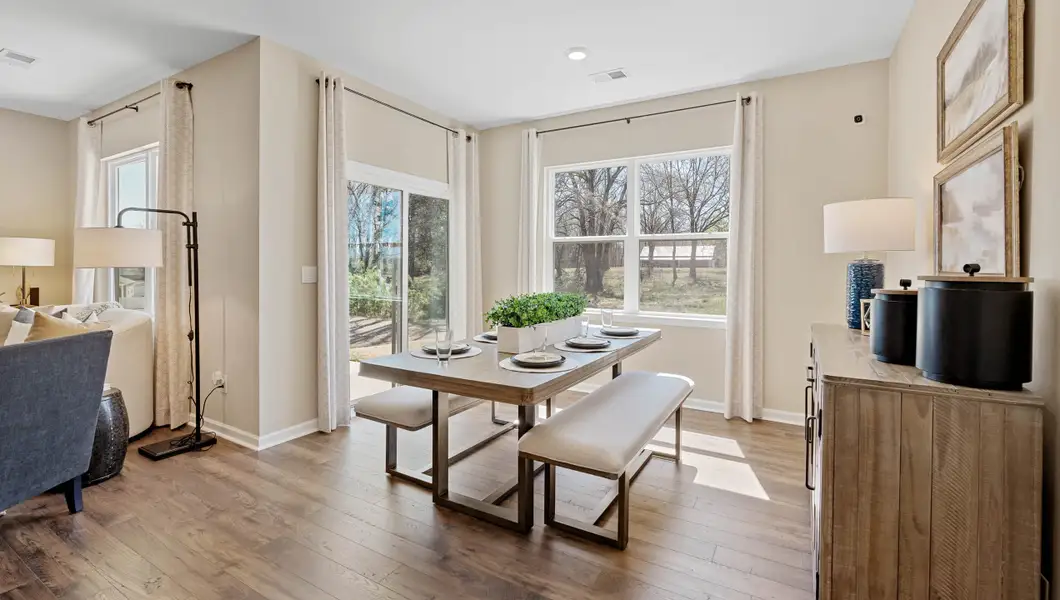 Furnished interior view inside a new home in Woodglen, Piedmont (Image 7).