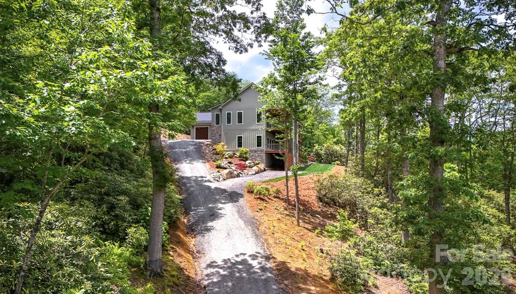 Image 42 of a home in .