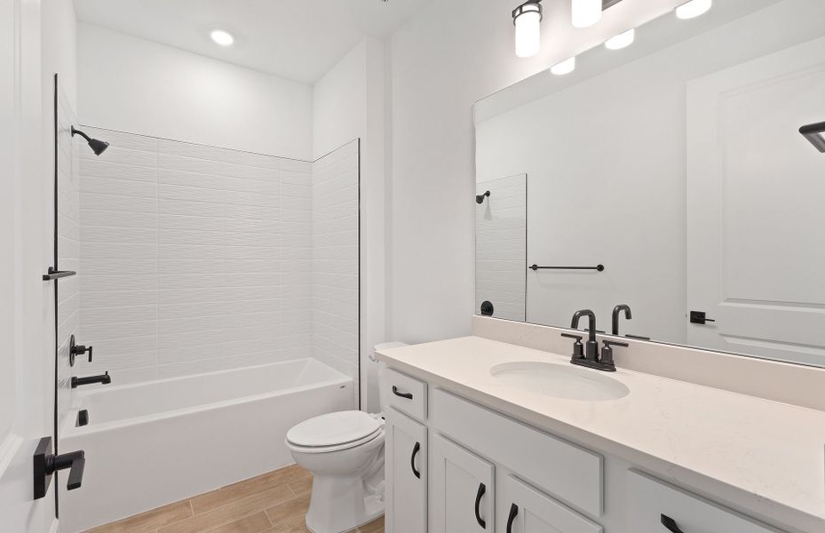 Furnished interior view inside a new home in Terreno, Naples (Image 7).