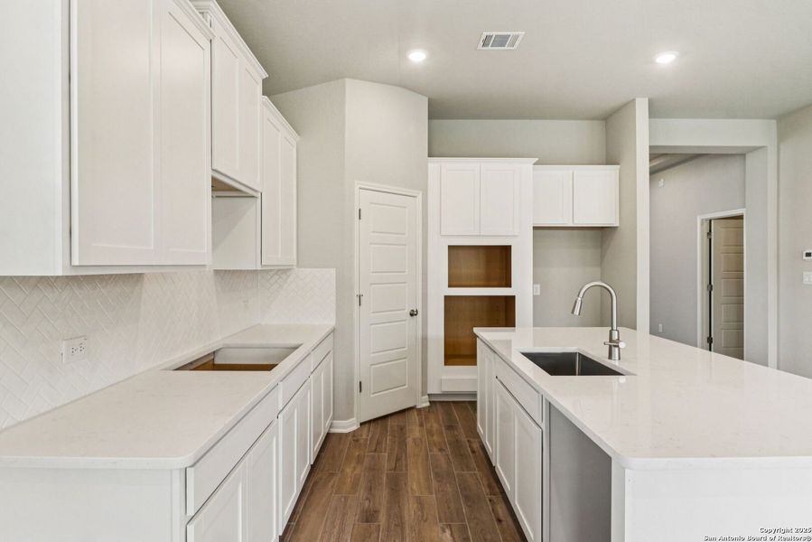 Furnished interior view inside a new home in Fox Falls, Boerne (Image 6).