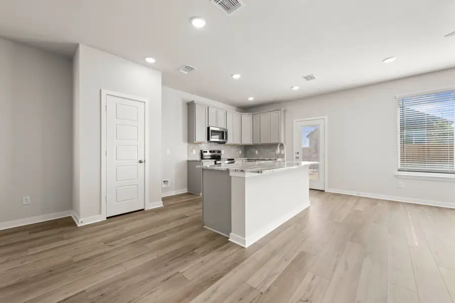 Furnished interior view inside a new home in Three Creeks, Belton (Image 7).