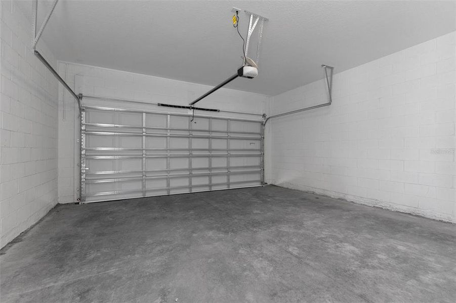 Spacious, unfurnished interior of a new home in Crossroads at Kelly Park, Apopka (Image 41).