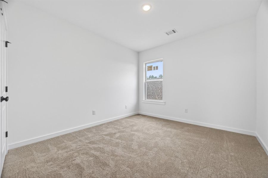 Spacious, unfurnished interior of a new home in Mostyn Springs, Magnolia (Image 34).