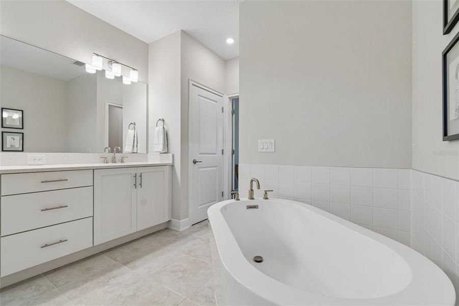 Furnished interior view inside a new home in , Tampa (Image 14).