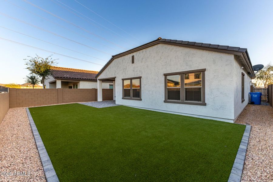 30 Straight Arrow 30 Straight Arrow