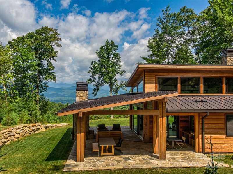 Image 47 of a home in .