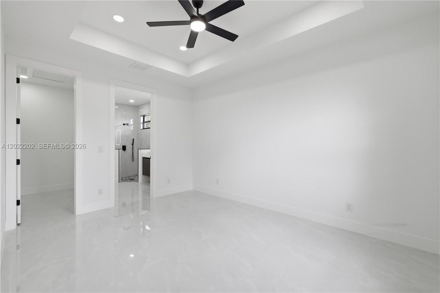 Spacious, unfurnished interior of a new home in , Lehigh Acres (Image 22).
