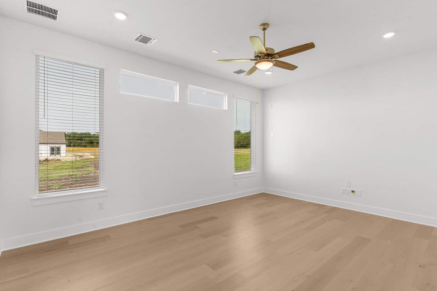 Representative unfurnished interior of a home built from the Franklin by Chesmar Homes in Feathergrass, Florence (Image 8).